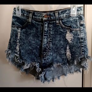 EUC Vibrant MIU wmns shorts sz M